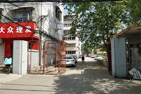 营子花园一楼104平三室精装带车库88万可按揭